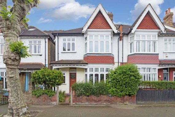 5 Bedroom Semi-Detac...